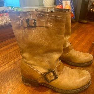 Frye Veronica Short boots - great condition - camel color